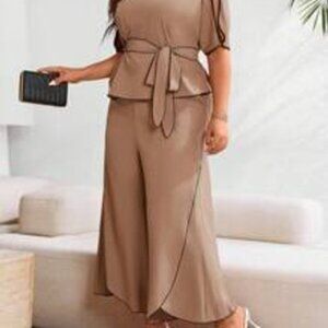 SHEIN PETITE 2pcs Plus Size Contrast Trim   Top And Pants Set